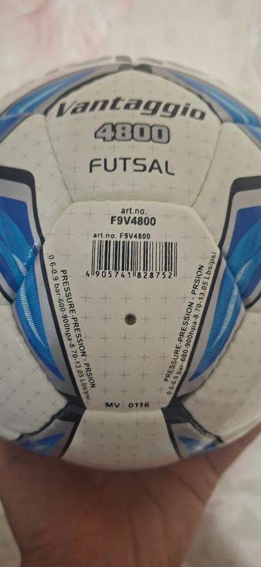 توپ فوتسال سایز 4 مولتن F9V4800